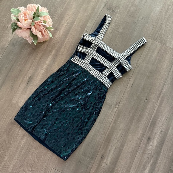 Vintage Cache Blue Sequin White Beaded Cage Cut Out Mini Dress - Picture 5 of 6